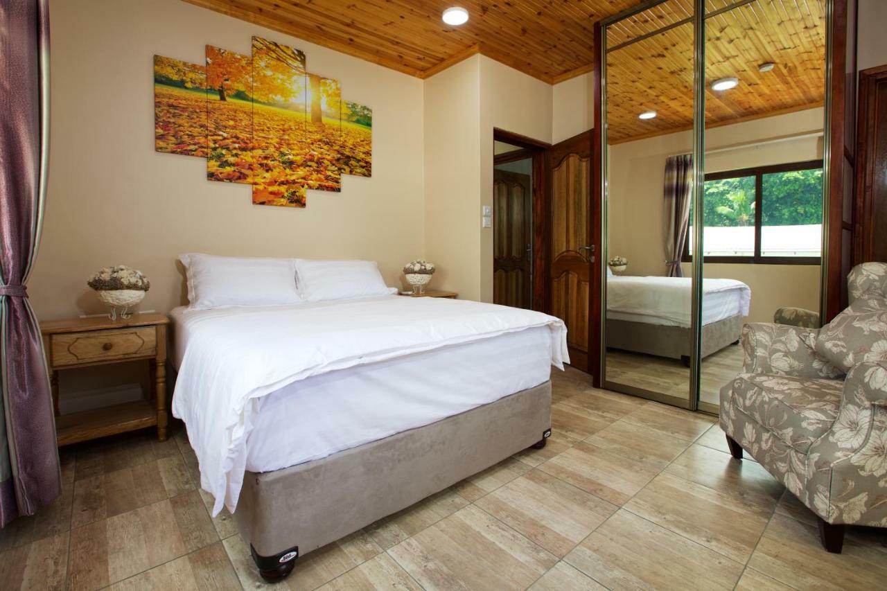 Stone Self Catering Apartment Grand Anse  Dış mekan fotoğraf